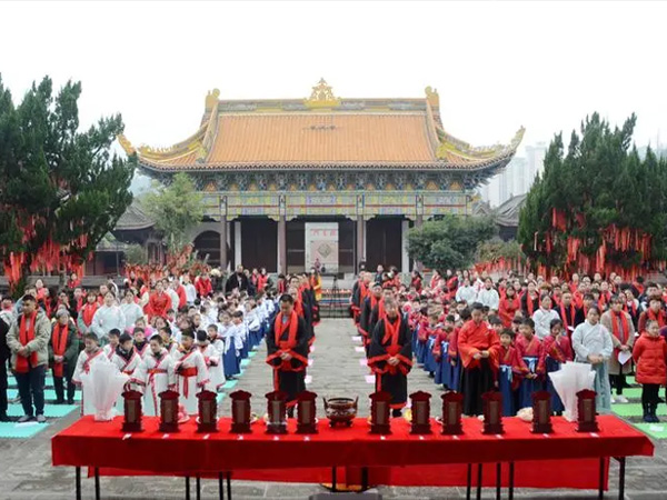 百家姓定制酒在祭祖大典上的作用